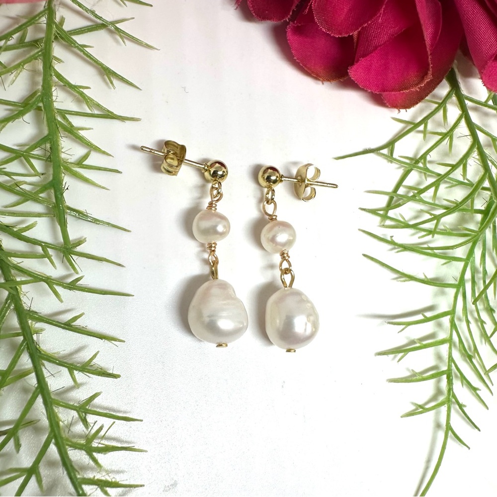 NEW⚜️Freshwater Baroque Pearl Drop Earrings